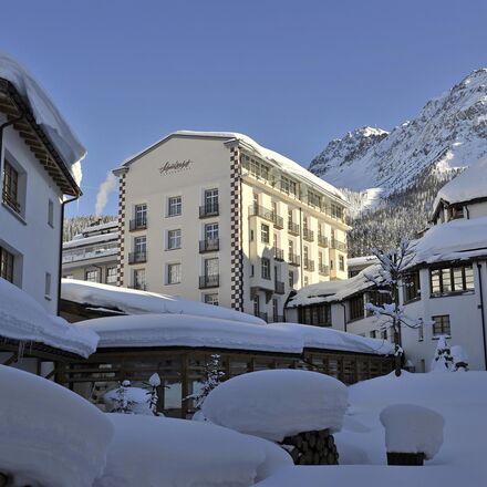 schweizerhof-lenzerheide-winter.jpg